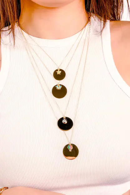 Classic_solo_necklace_style