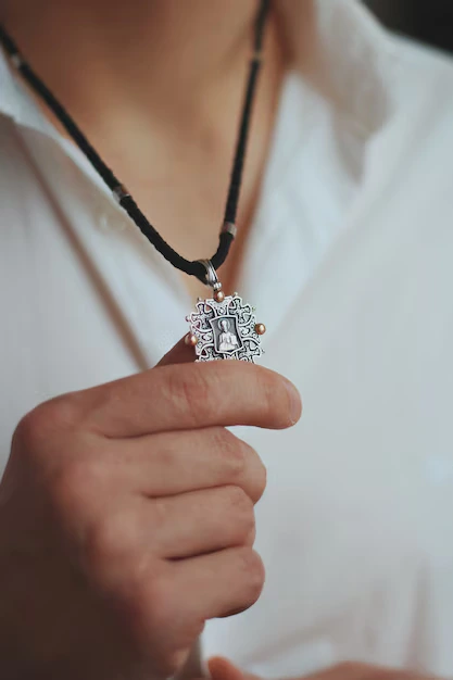 Diamond_pendant