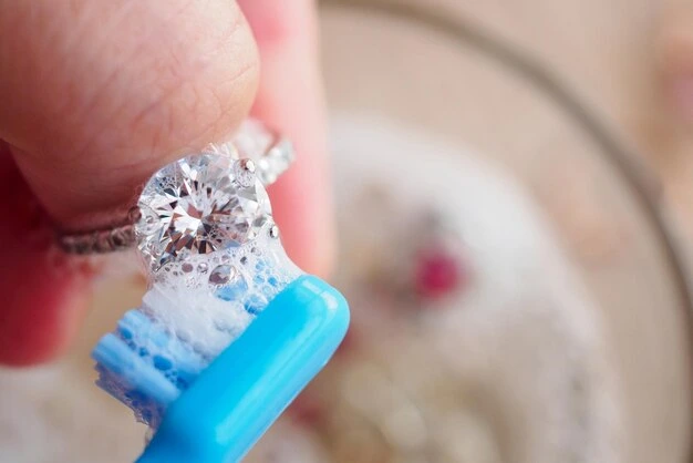 How to Polish Artificial Jewelry at Home: with tooth bruch